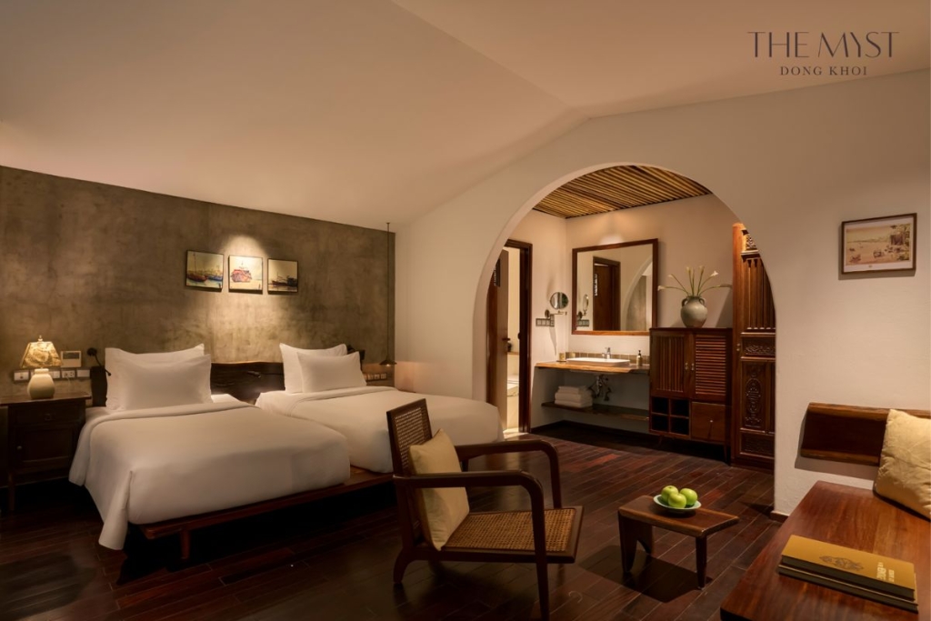 the-myst-dong-khoi-verdant-calm-balcony-room-saigon