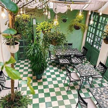 dinner in district 1 saigon