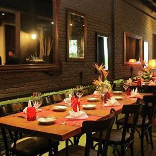 restaurant in district 1