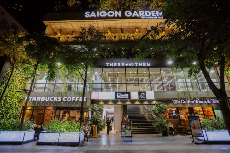 nguyen hue street district 1