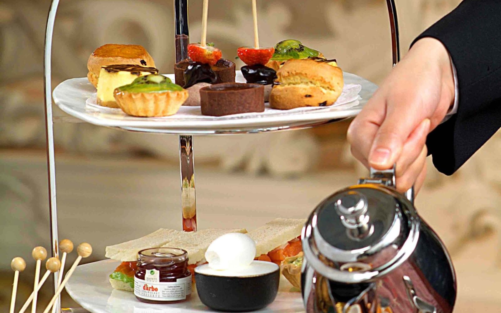 afternoon tea vs high tea