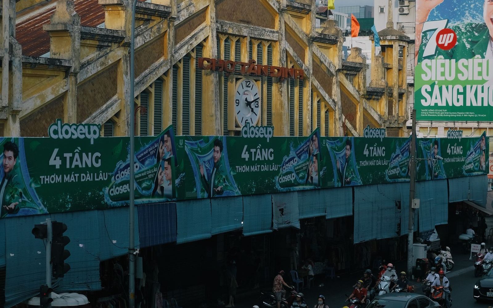 luxury shopping saigon
