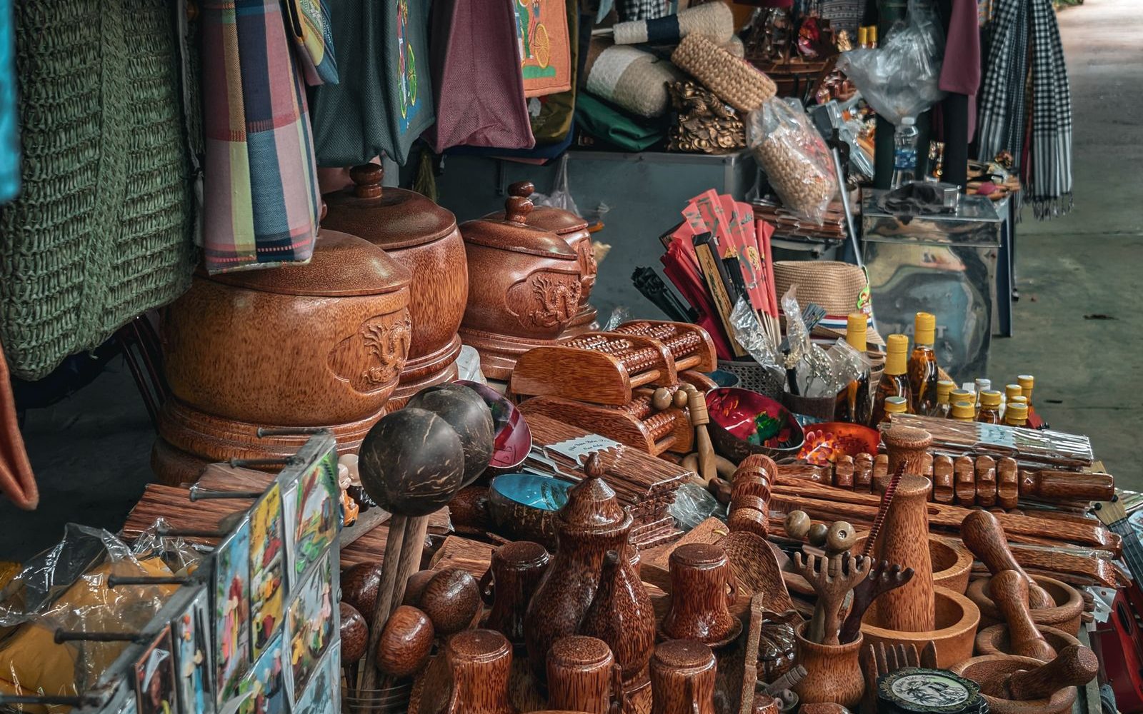 saigon markets
