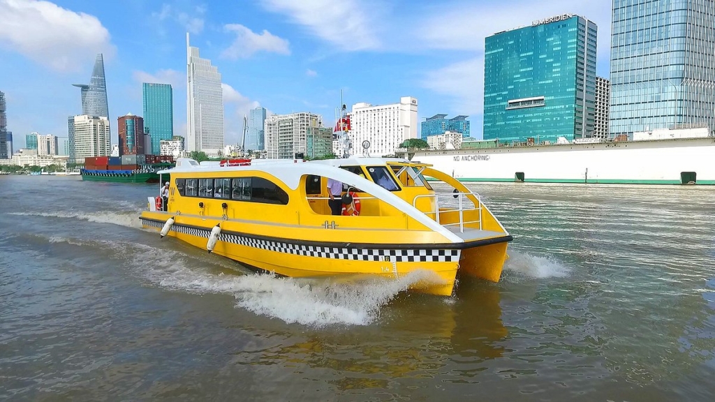 Bờ sông Sài Gòn thức giấc: Cẩm nang địa phương 2 saigon waterbus ho chi minh