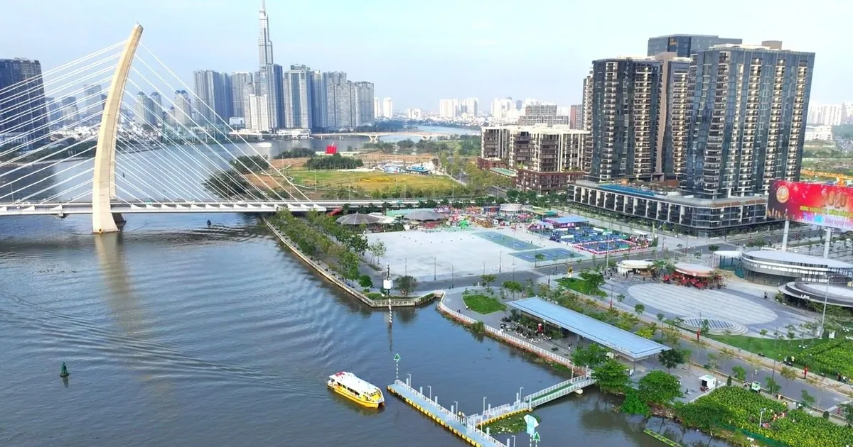 Bạch Đằng & Thủ Thiêm Riverside Parks: A Local Guide
